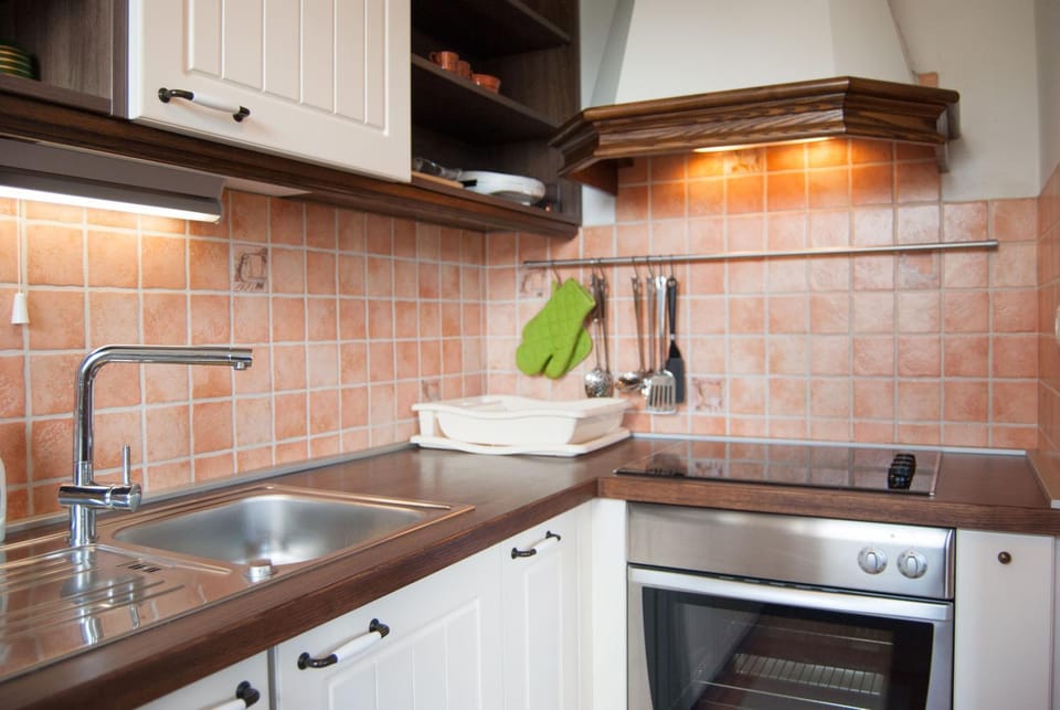 Kitchen or kitchenette, On site