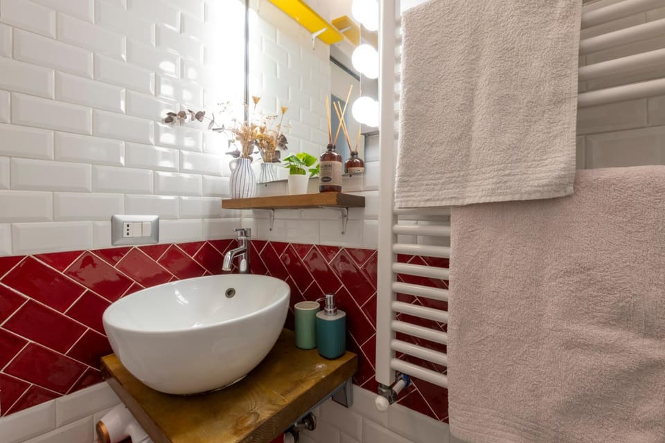 Shower, Toilet, Bathroom, Other, towels