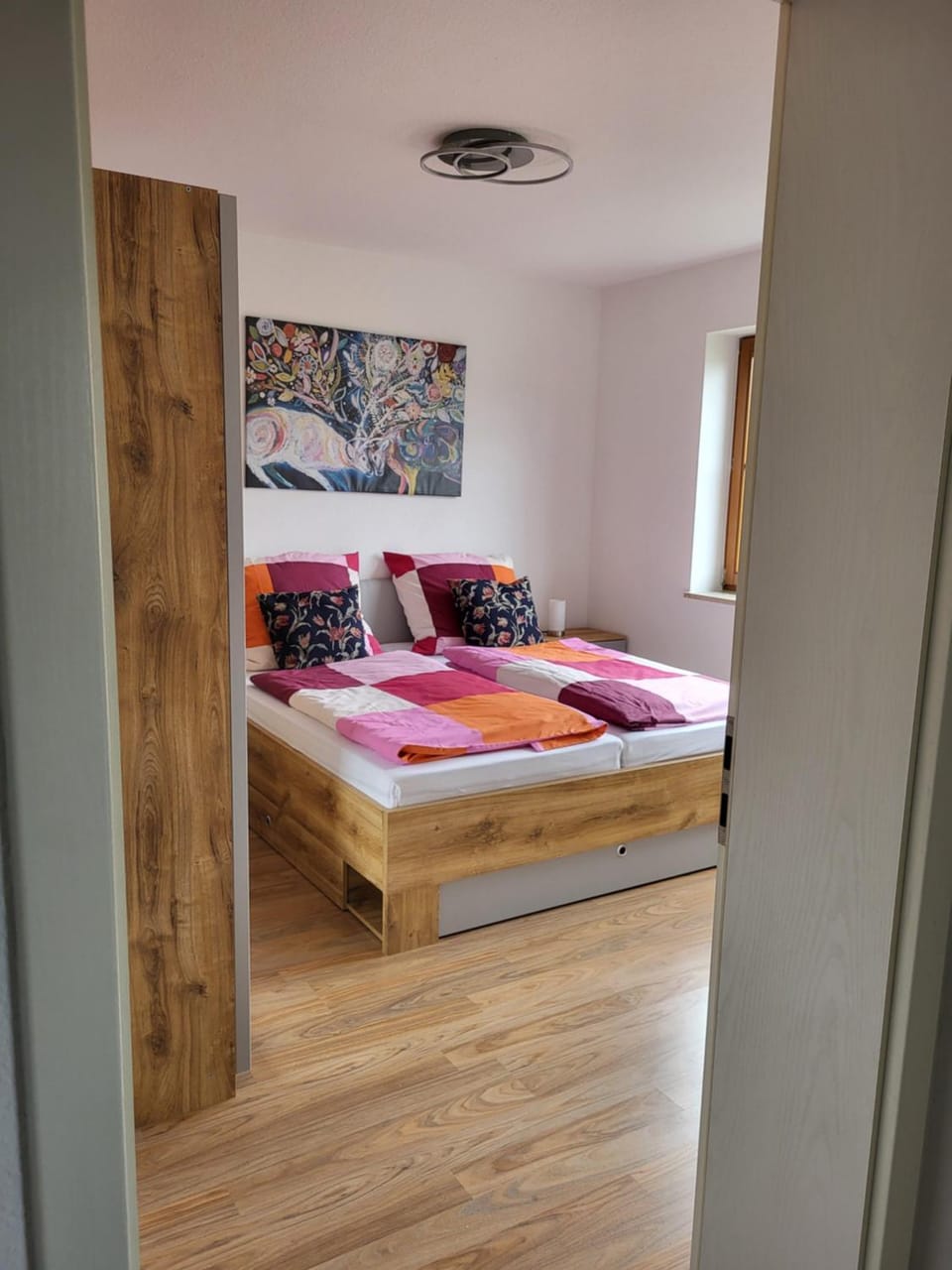 Bed, Photo of the whole room, Bedroom