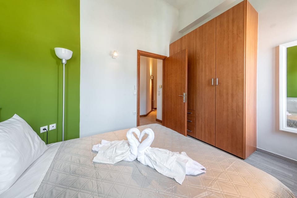 Bed, Bedroom, wardrobe