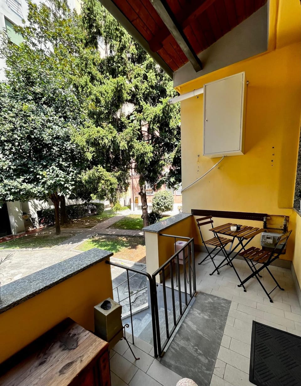 Property building, Patio, Balcony/Terrace, Garden view