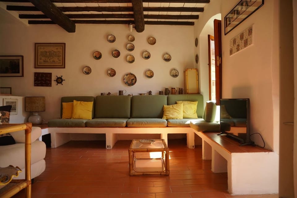 Property building, Living room