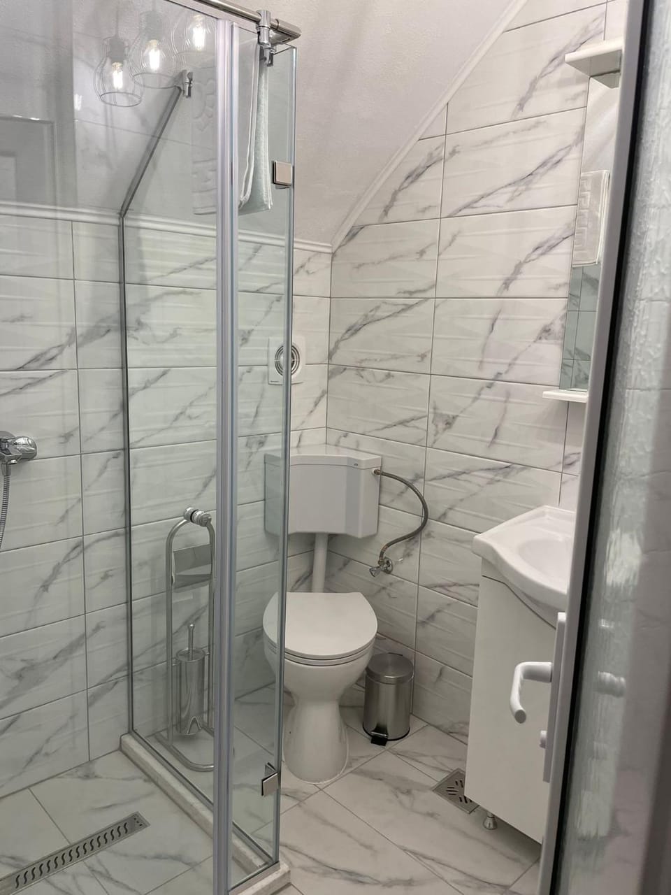 Shower, Toilet, Bathroom