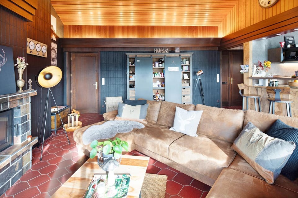 Property building, Living room