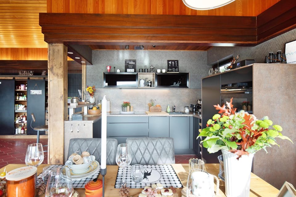 Property building, Kitchen or kitchenette, Living room