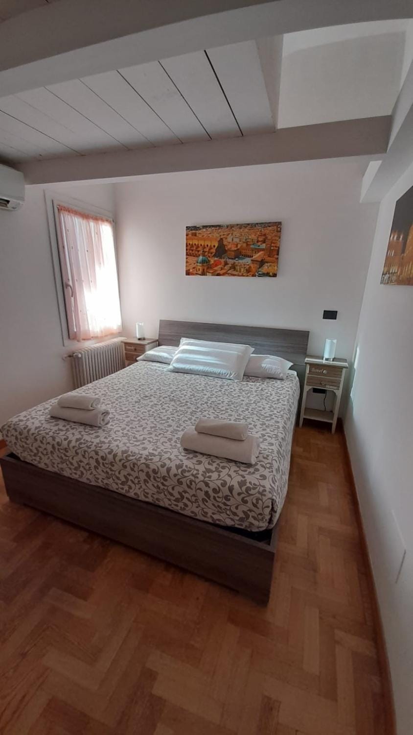 B&B and Home La Piazzetta della Pioggia Bed and Breakfast in Bologna