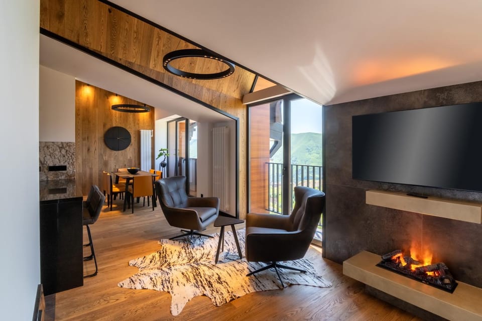Living room, Dining area