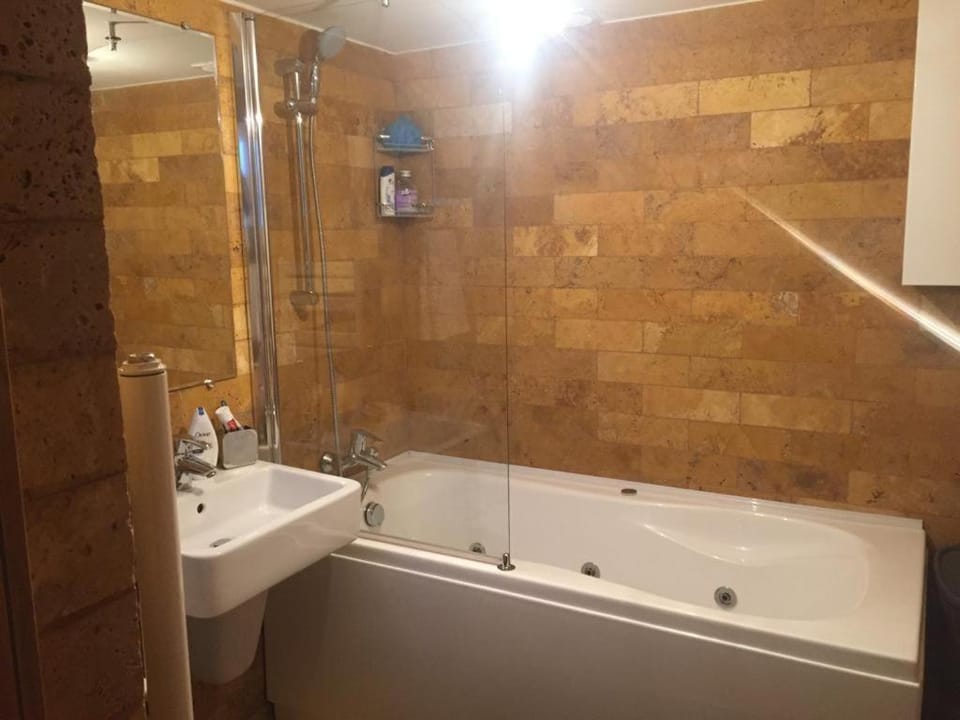 Apartament la curte Reset Club Apartment in Romania