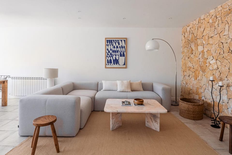 Communal lounge/ TV room, Living room