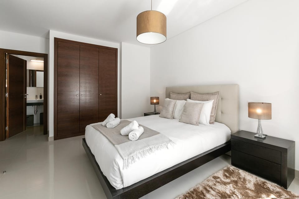Bed, Photo of the whole room, Bedroom, towels, wardrobe
