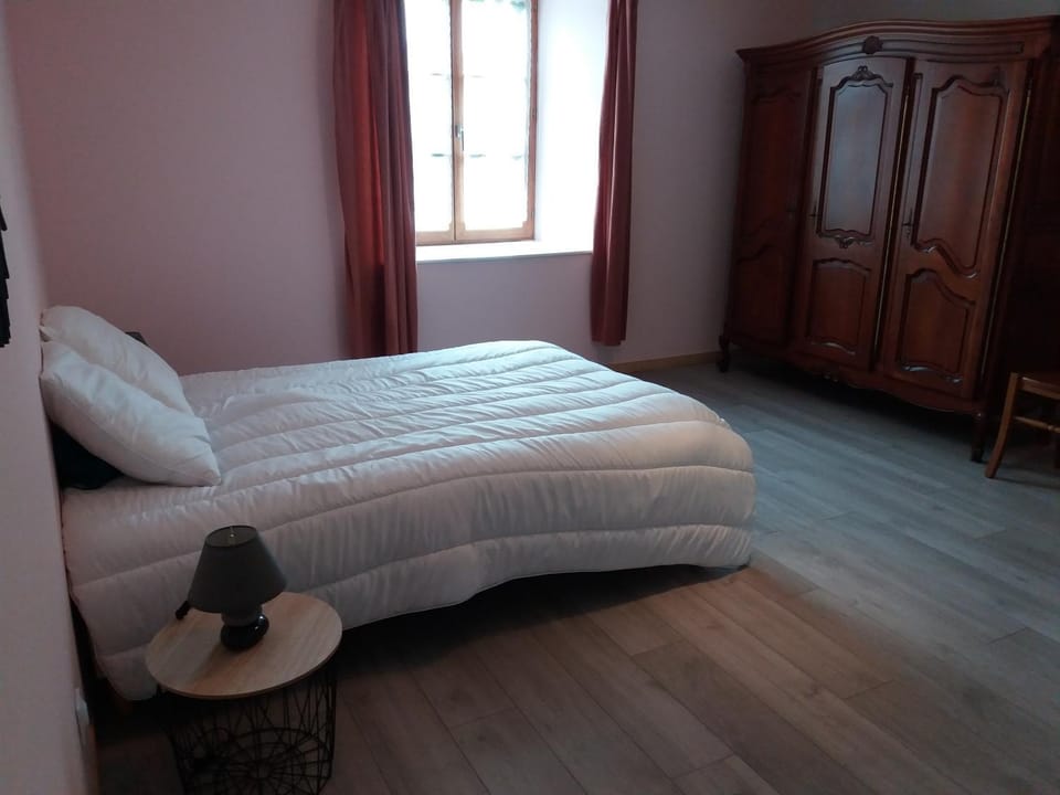 Appartement meublé agréable au cœur du massif du Jura Apartment in Bourgogne-Franche-Comté
