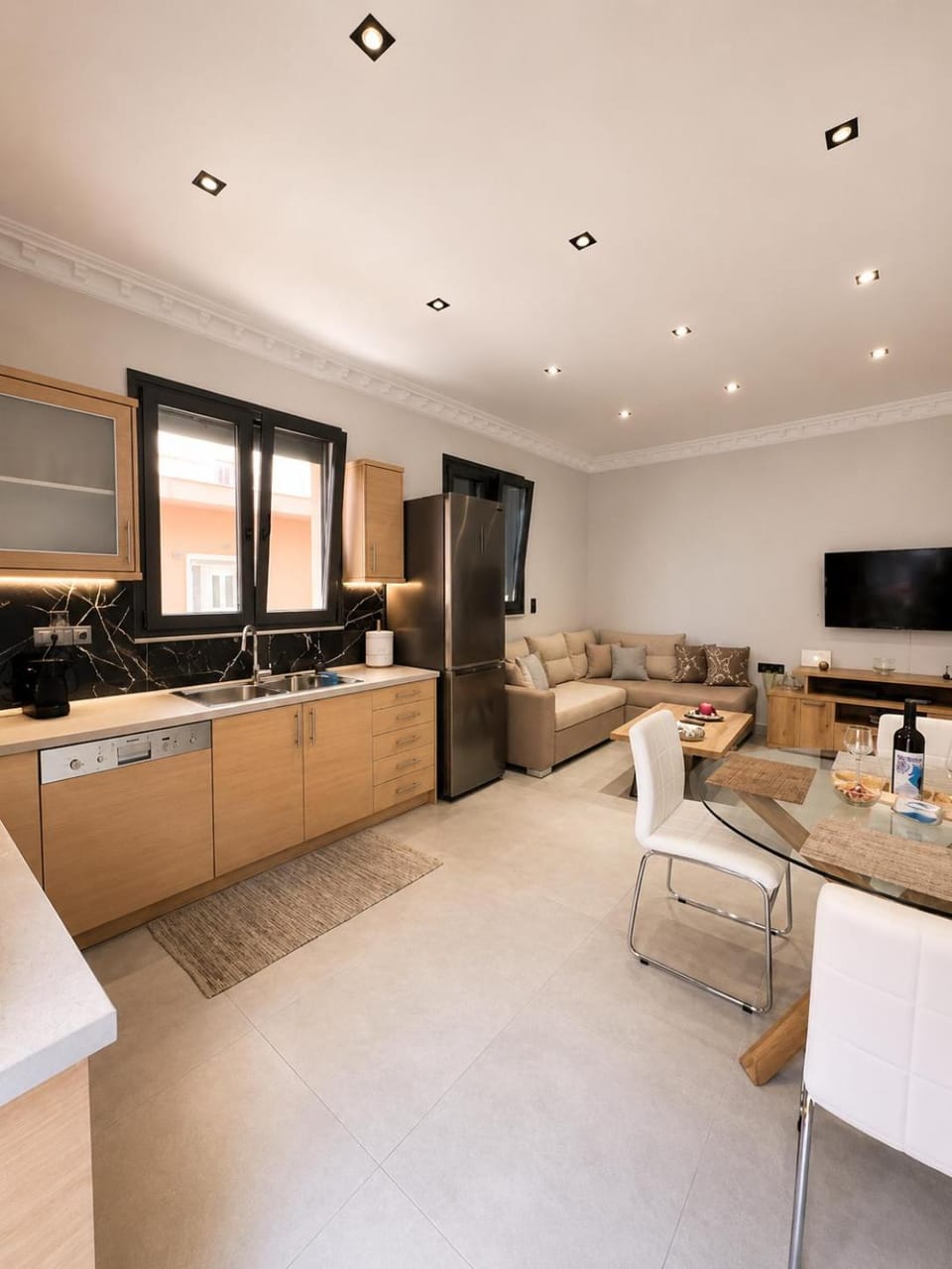 Living room, Seating area, Dining area, kitchen