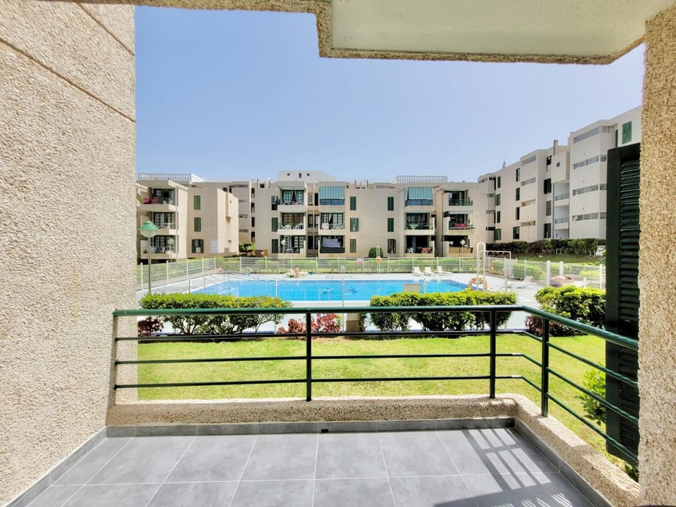 Balcony/Terrace, Pool view, Swimming pool
