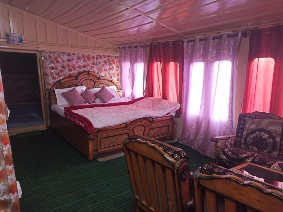 Midway Home stay House in Himachal Pradesh