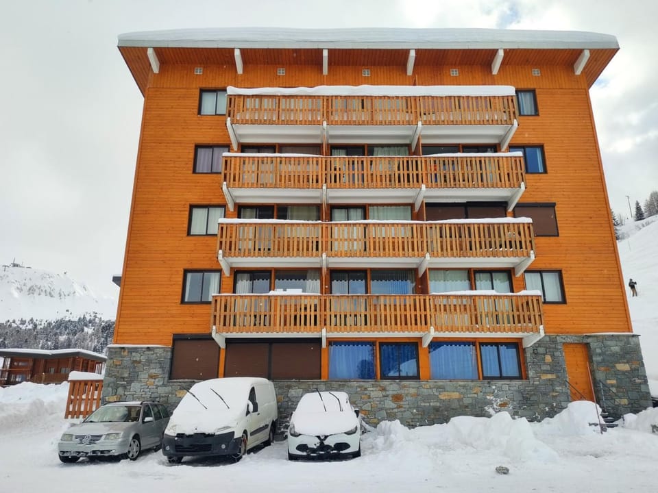 Appartement rénové 2 pièces pour 6 personnes à 50m des pistes, calme, balcon vue Mont Blanc - FR-1-181-2554 Apartment in Mâcot-la-Plagne