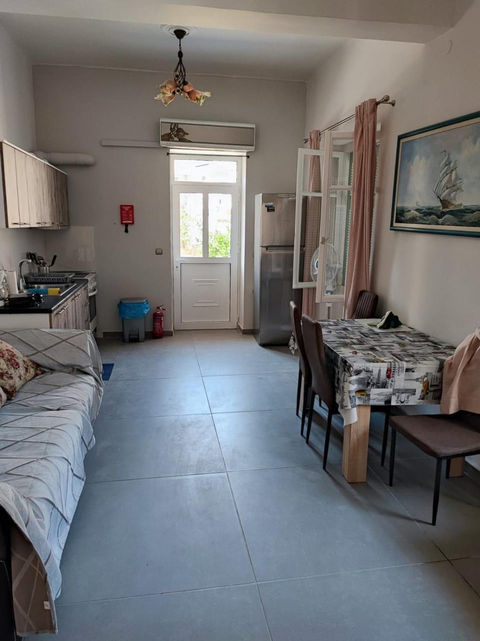 Living room, Dining area