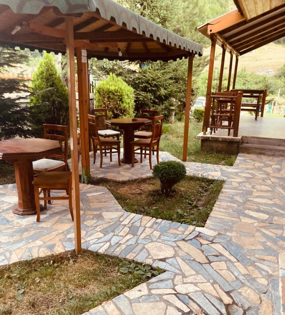 Restaurant/places to eat, Dining area