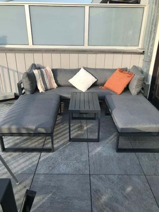 Property building, Balcony/Terrace