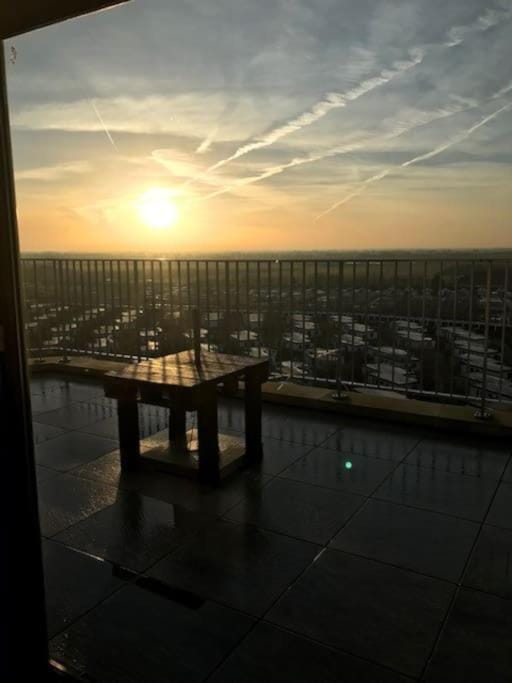 Penthouse met zeezicht en 2 terrassen Apartment in Middelkerke