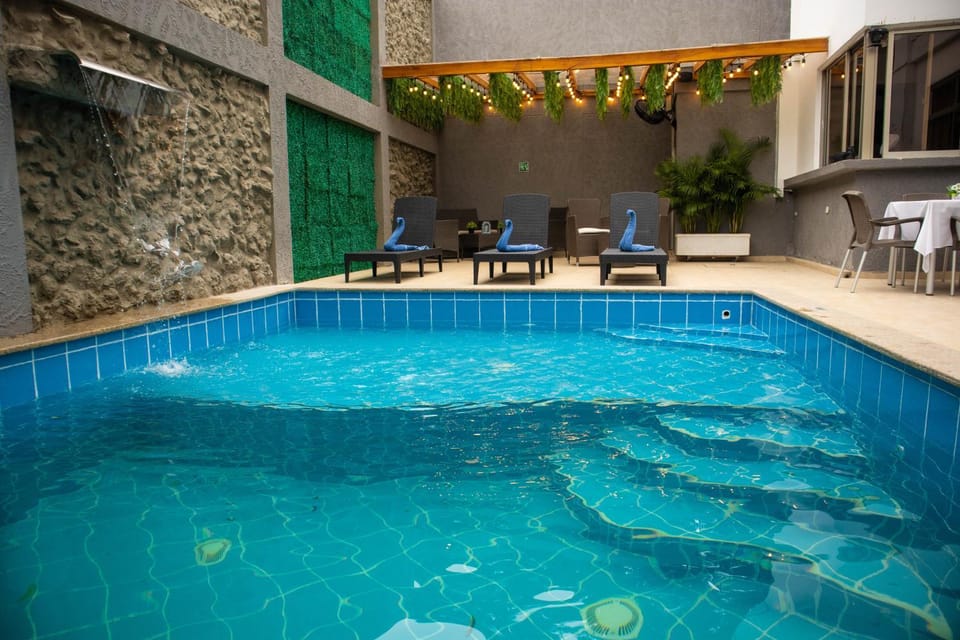 Patio, Swimming pool, Swimming pool