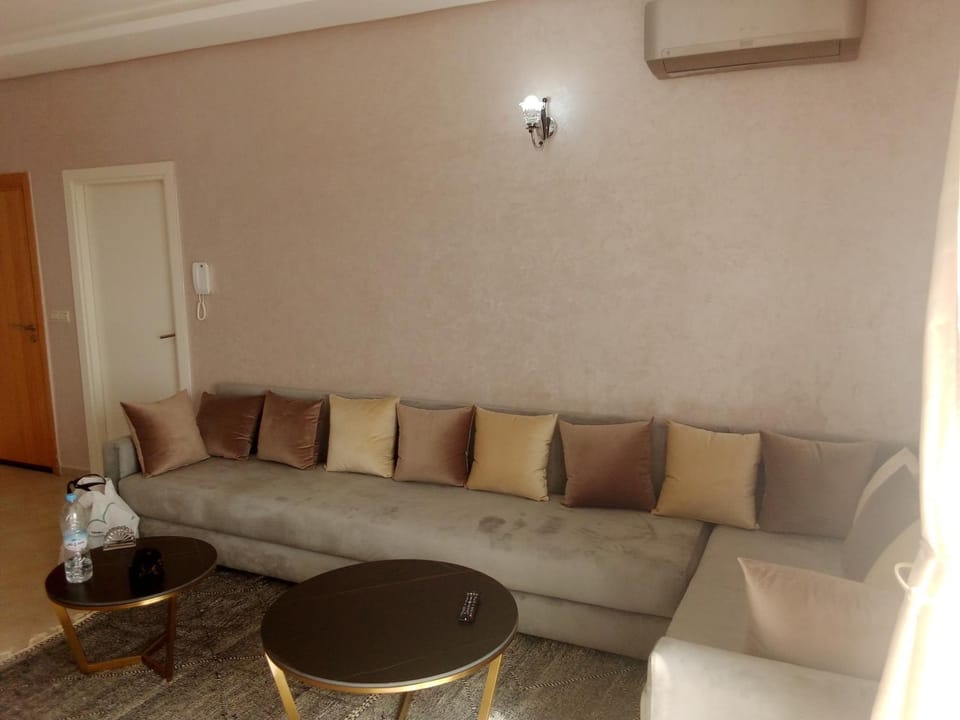 Appartement Imi Ouadar vue Mer, plage et piscine, 82m2, wifi, parking et piscines privées Apartment in Souss-Massa