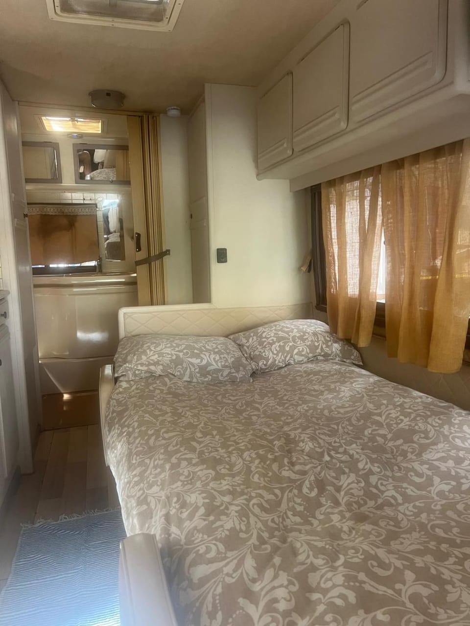 Rent a 'Le Voyageur' Camper Van with Blue Classics Luxury tent in Portimao