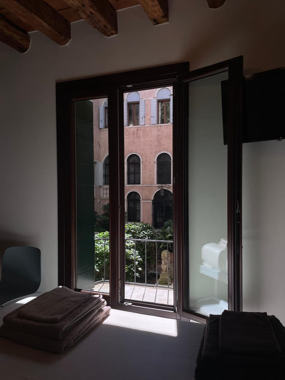 Garden view, Garden view