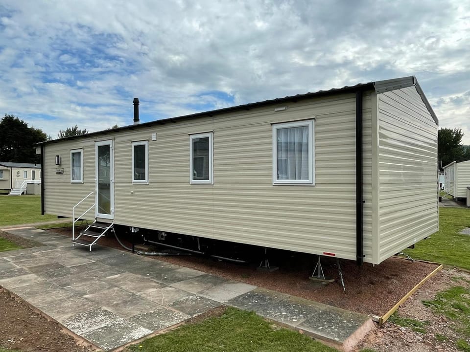 Tidal caravan Campground/ 
RV Resort in Minehead
