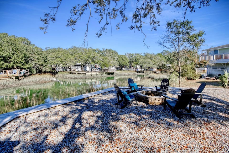 Coastal Gem of Murrells Inlet House in Garden City