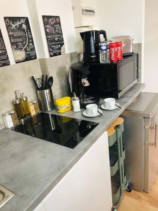 Studio Douillet Hypercentre 12 min de Paris Apartment in Île-de-France