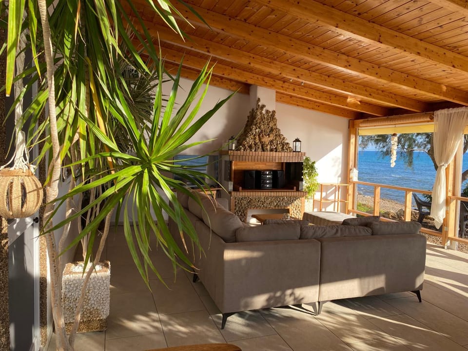 TV and multimedia, View (from property/room), Living room, Seating area