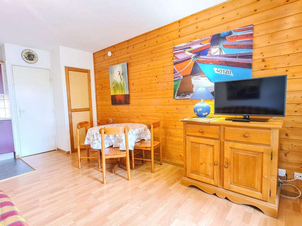 Studio confortable avec terrasse, Flaine - FR-1-425-192 Apartment in Arâches-la-Frasse