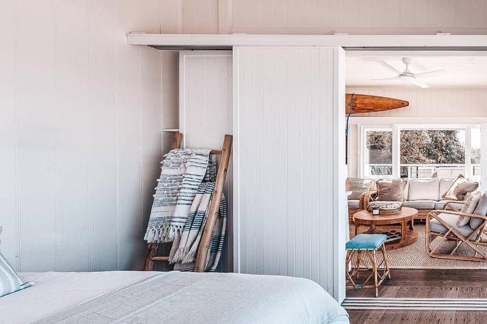 Bay Properties Beach House Upstairs Apartment in Yamba
