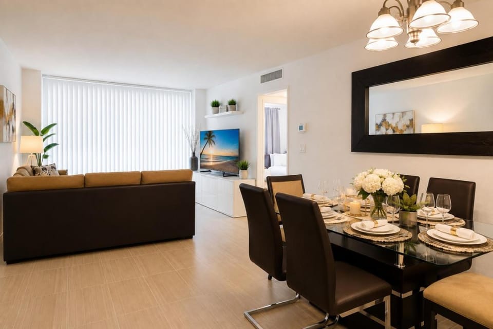 TV and multimedia, Living room, Seating area, Dining area