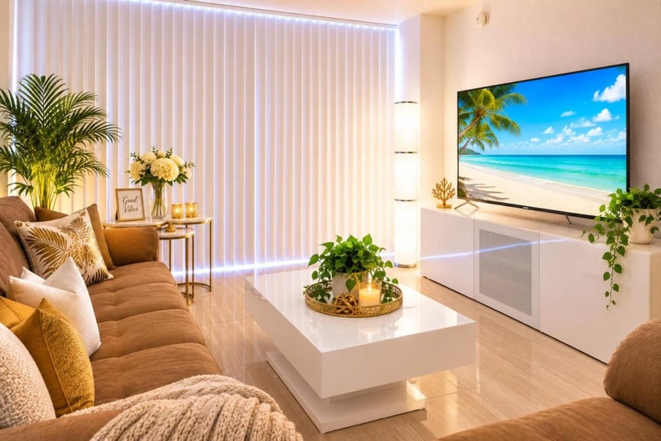 Communal lounge/ TV room, TV and multimedia, Living room, Seating area, Evening entertainment