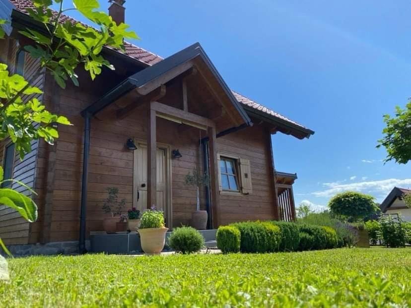 Drvena kuća Marta House in Croatia