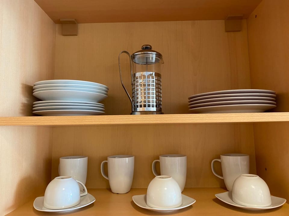 Coffee/tea facilities, Food and drinks, Breakfast