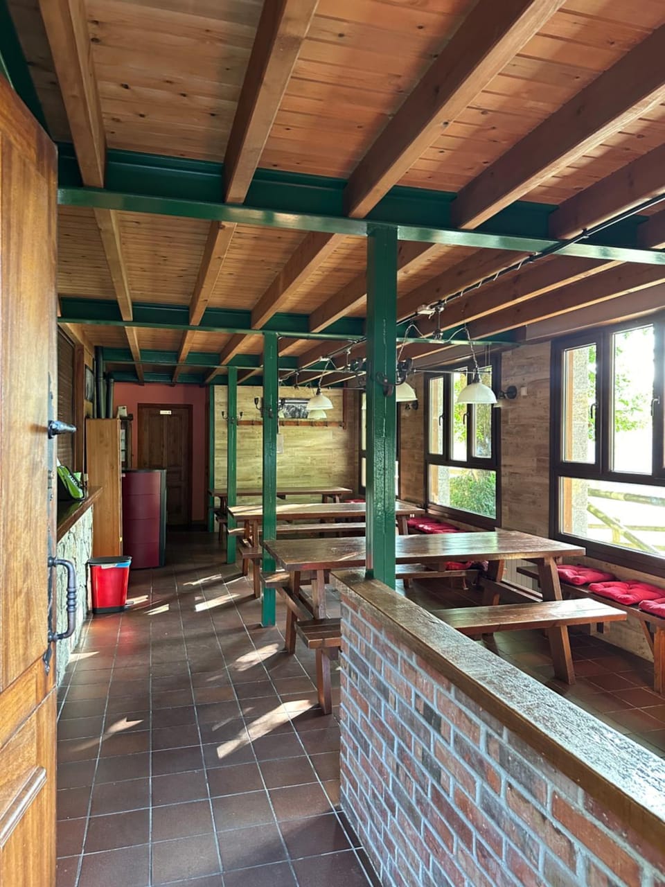 Seating area, Breakfast