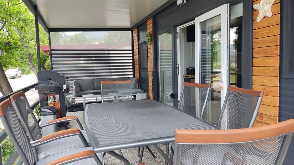 Patio, Balcony/Terrace