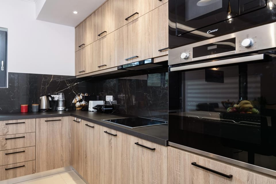 Coffee/tea facilities, Kitchen or kitchenette, dishwasher, minibar, stove, toaster