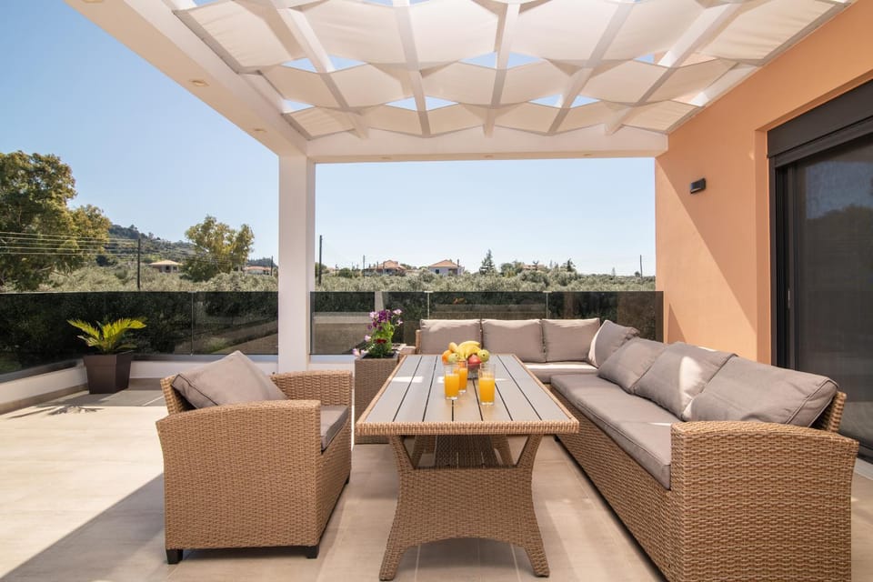 Patio, Day, View (from property/room), Balcony/Terrace, Living room, Seating area, Dining area