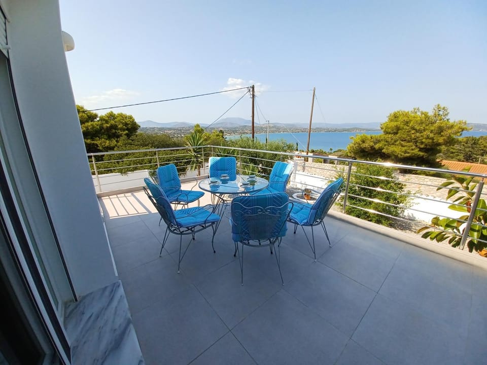 Patio, Balcony/Terrace, Seating area, Dining area, Sea view