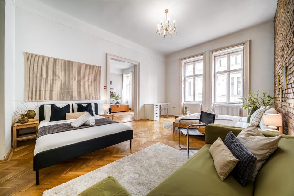 Seating area, Bedroom