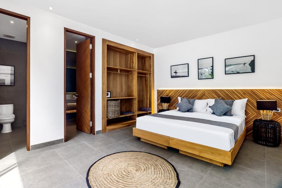 Bed, TV and multimedia, Bedroom, air conditioner