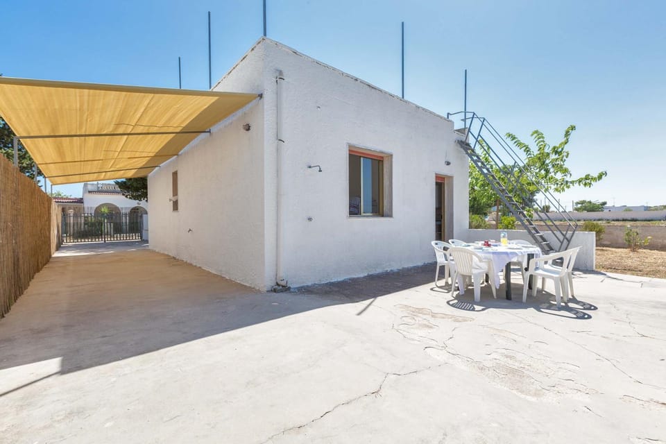 Patio, Facade/entrance