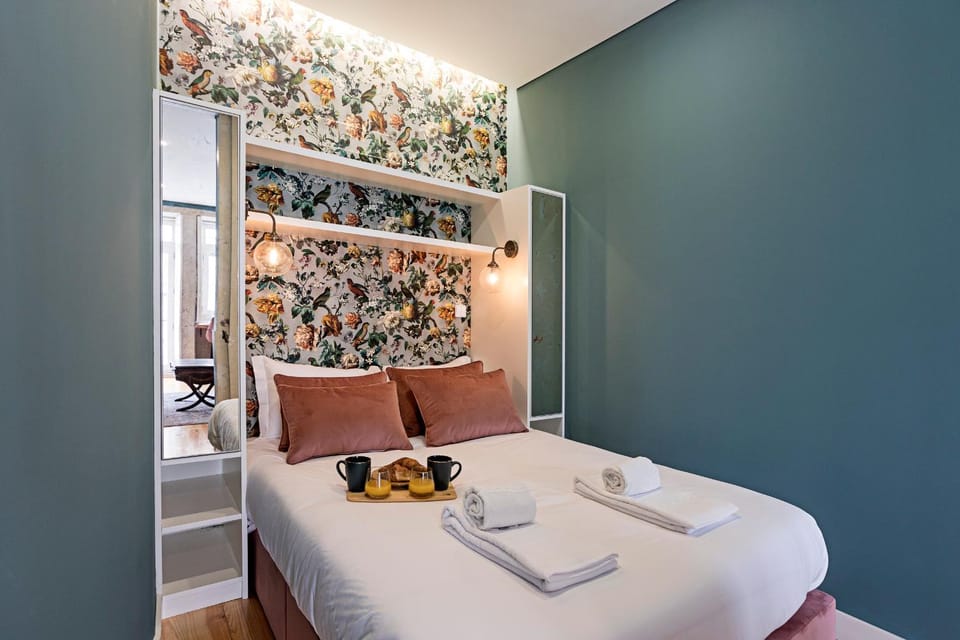 Turquoise Central Flat w AC & Balcony by LovelyStay Apartment in Porto