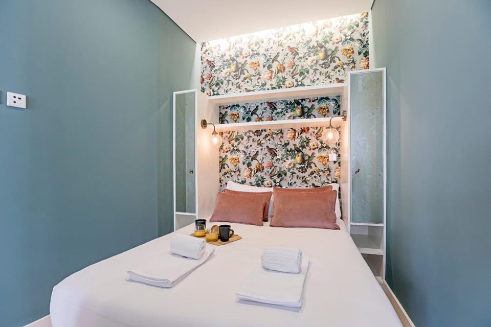 Turquoise Central Flat w AC & Balcony by LovelyStay Apartment in Porto