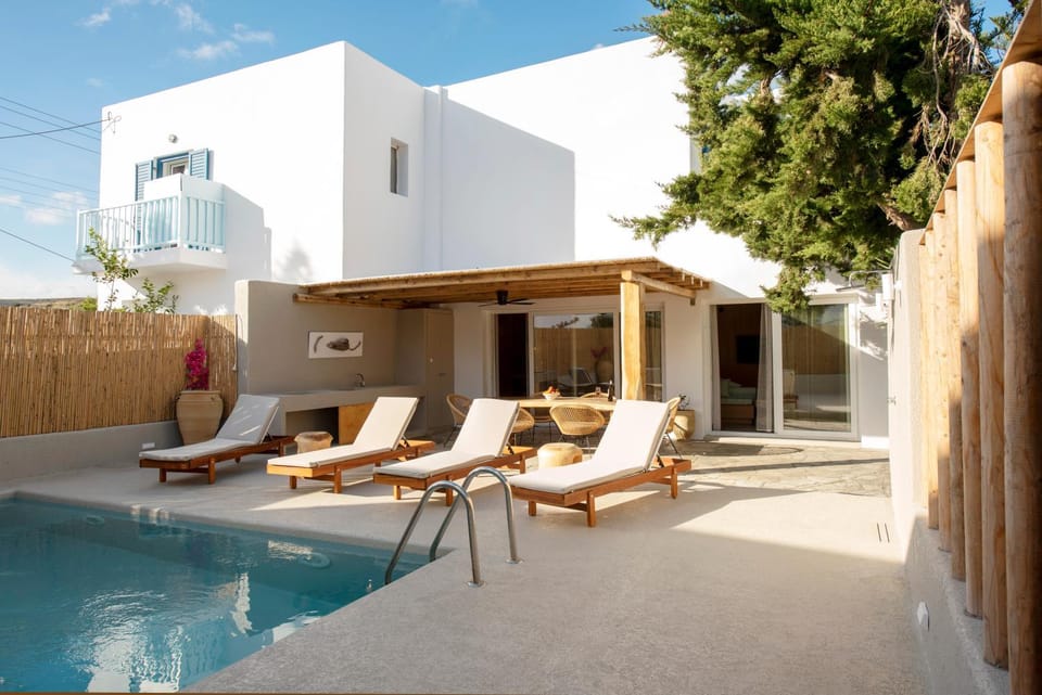 Property building, Swimming pool