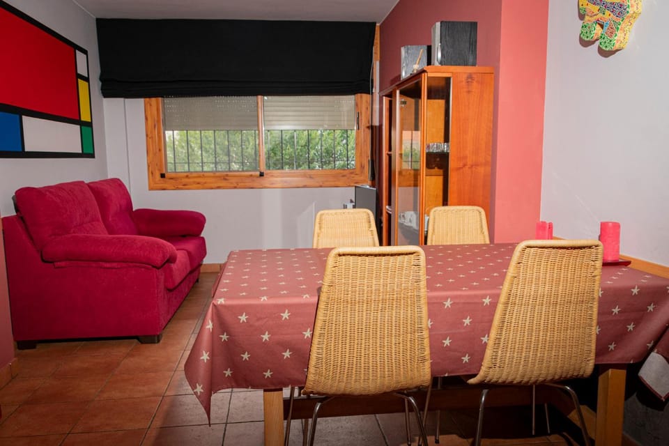 Living room, Dining area