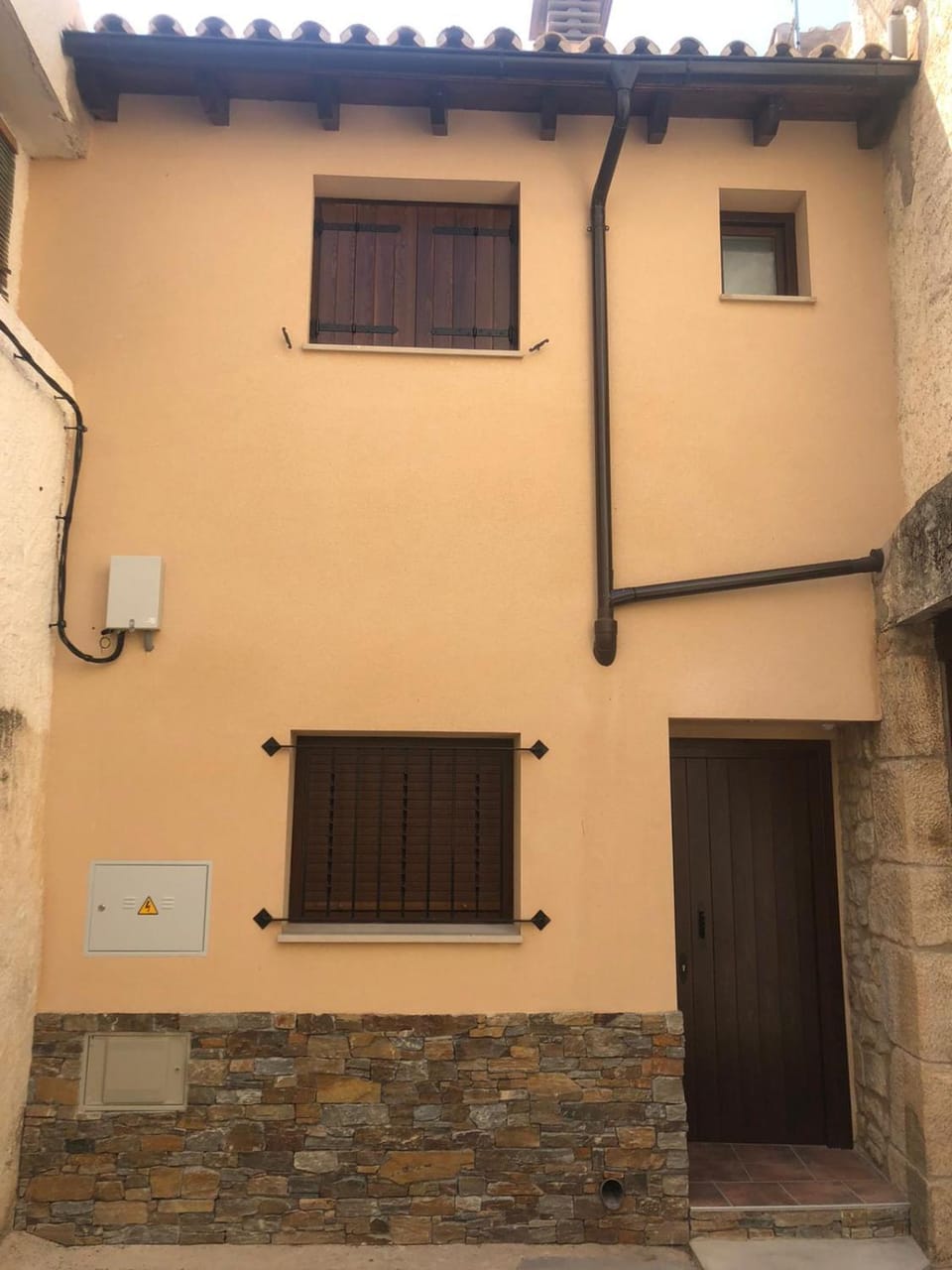 Facade/entrance